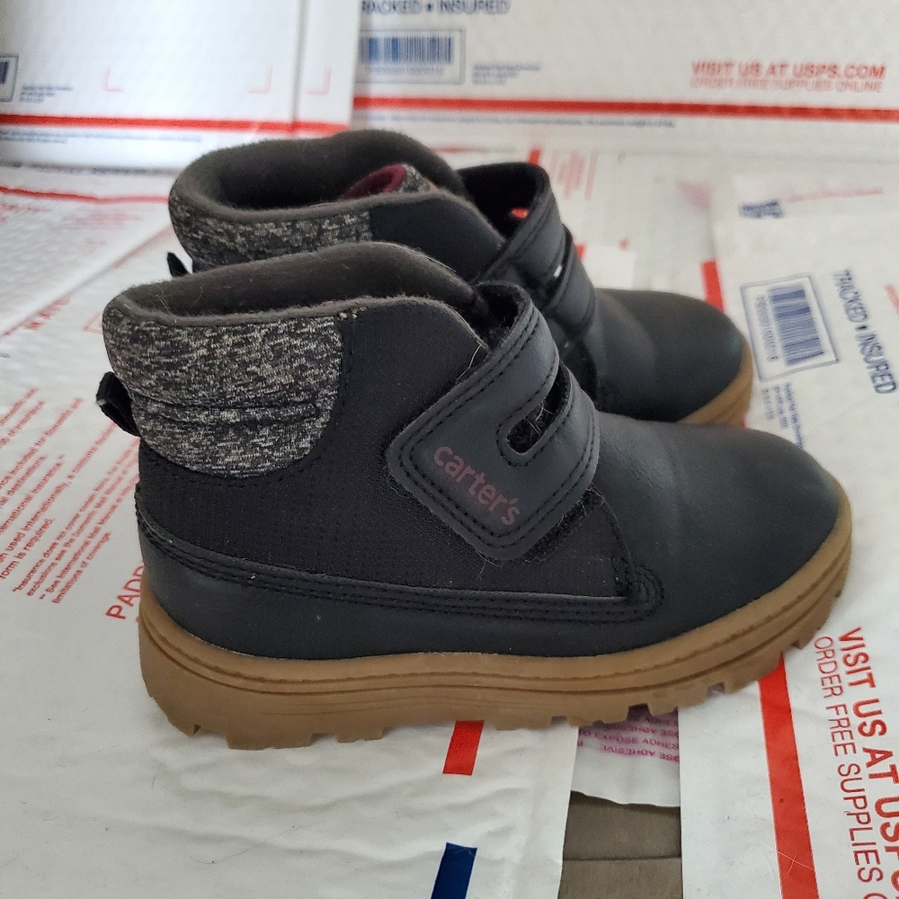 Carter's toddler boots size 9